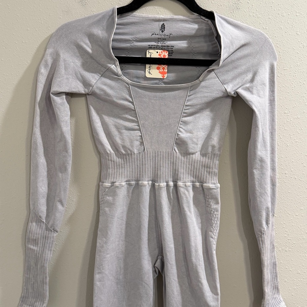 Free People Movement NWT XS/S Ice Grey Good Karma Long Sleeve Onesie Yoga Gym - Picture 5 of 7